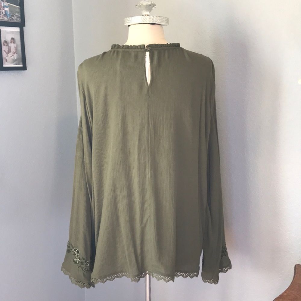 NWT Time and Tru women’s blouse - Picture 4 of 6